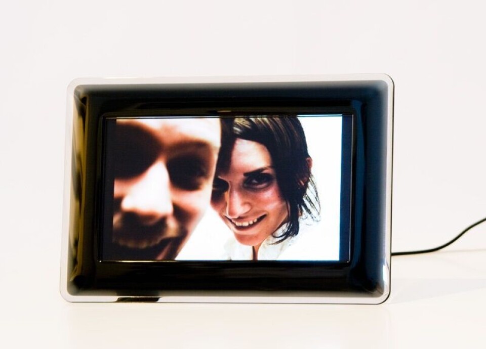 TEST: Samsung SPF-87H - Fotoramme og pc-skjerm i ett