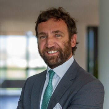 Emanuele Cacciatore, Senior Director Industry Strategy & Transformation i Oracle. Emanuele Cacciatore, Senior Director Industry Strategy & Transformation i Oracle.