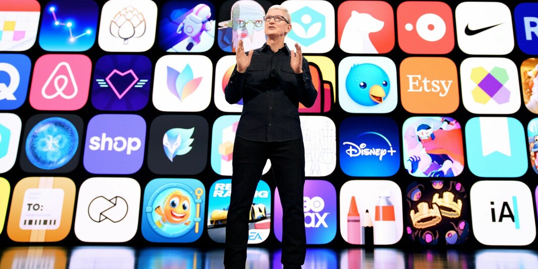 MÅ PUNGE UT: Apple-sjef Tim Cook må ut med milliardbot i Italia. (Arkivfoto)