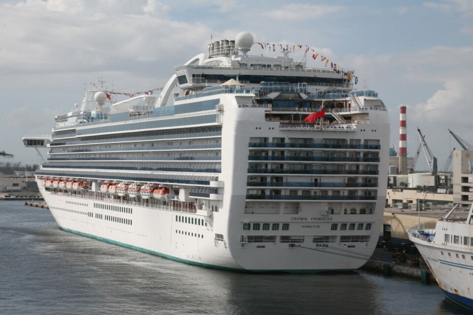 SURF & CRUISE: 130 000 passasjerer og mannskap kan nå snakke i mobilen og surfe nett til sjøs, med utstyr fra MCP i Arendal. (Illustrasjonsfoto: Cliff1066 / Wikimedia Commons / CC BY-SA 2.0)