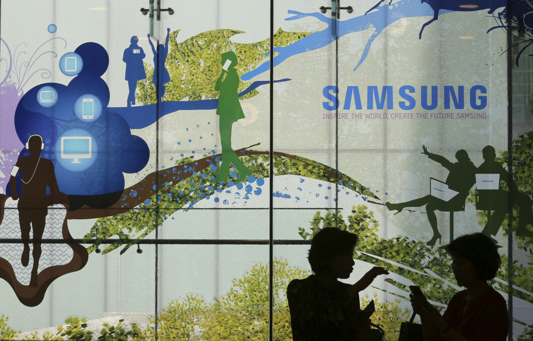 TAPER: Samsung Electronics taper penger fordi det er færre som kjøper minnebrikker, blant annet. (Foto: AP / NTB scanpix)