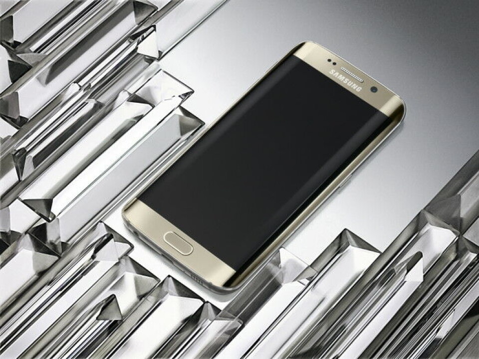 DISKRET: Du må bruke en Samsung Galaxy S6 edge om funksjonen skal fungere. (Pressefoto: Samsung)