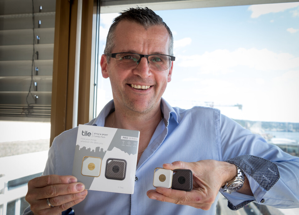 I OSLO: Europeisk salgsdirektør Peter Groom i Oslo for å presentere den nyest generasjonen av Tile-brikker. (Foto: Toralv Østvang) I OSLO: Europeisk salgsdirektør Peter Groom i Oslo for å presentere den nyest generasjonen av Tile-brikker. (Foto: Toralv Østvang)