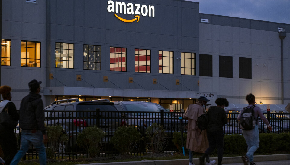 FÅR BOT: Italias konkurransetilsyn har bøtelagt Amazon med 1,1 milliarder euro. Her fra et distribusjonssenter i USA. (Arkivfoto: Craig Ruttle / AP / NTB)