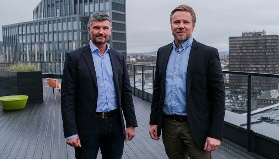 INNGÅR AVTALE: Ikt-direktør Arild Aurstad i Bufetat og administrerende direktør Ole Petter Saxrud i Atea håper på et godt samarbeid. (Foto: Atea)