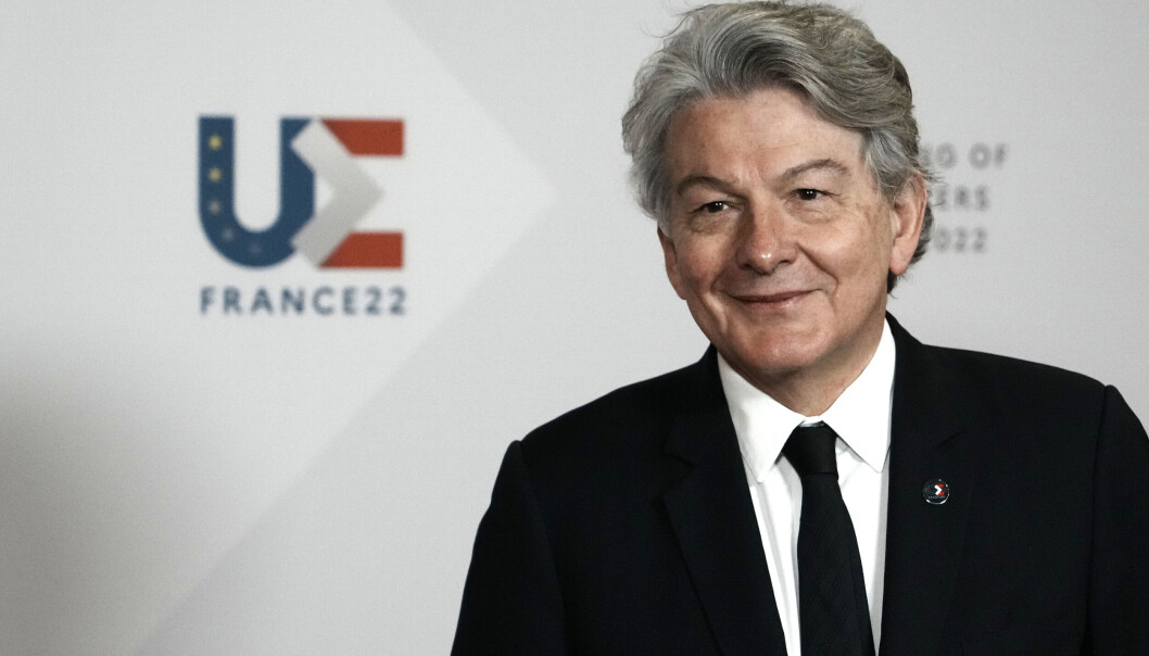 FORSLAG: EUs industri-kommissær Thierry Breton legger tirsdag fram en omfattende forslagspakke som tar sikte på å utvide produksjonen av databrikker i Europa. (Foto: Thibault Camus / AP / NTB) FORSLAG: EUs industri-kommissær Thierry Breton legger tirsdag fram en omfattende forslagspakke som tar sikte på å utvide produksjonen av databrikker i Europa. (Foto: Thibault Camus / AP / NTB)