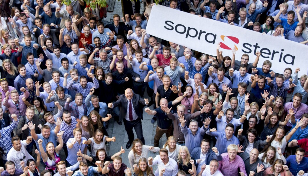 JUBLER: Det er sjette år Sopra Steria stikker av med prisen for beste arbeidsplass for bedrifter med over 500 ansatte. (Foto: Sopra Steria) JUBLER: Det er sjette år Sopra Steria stikker av med prisen for beste arbeidsplass for bedrifter med over 500 ansatte. (Foto: Sopra Steria)