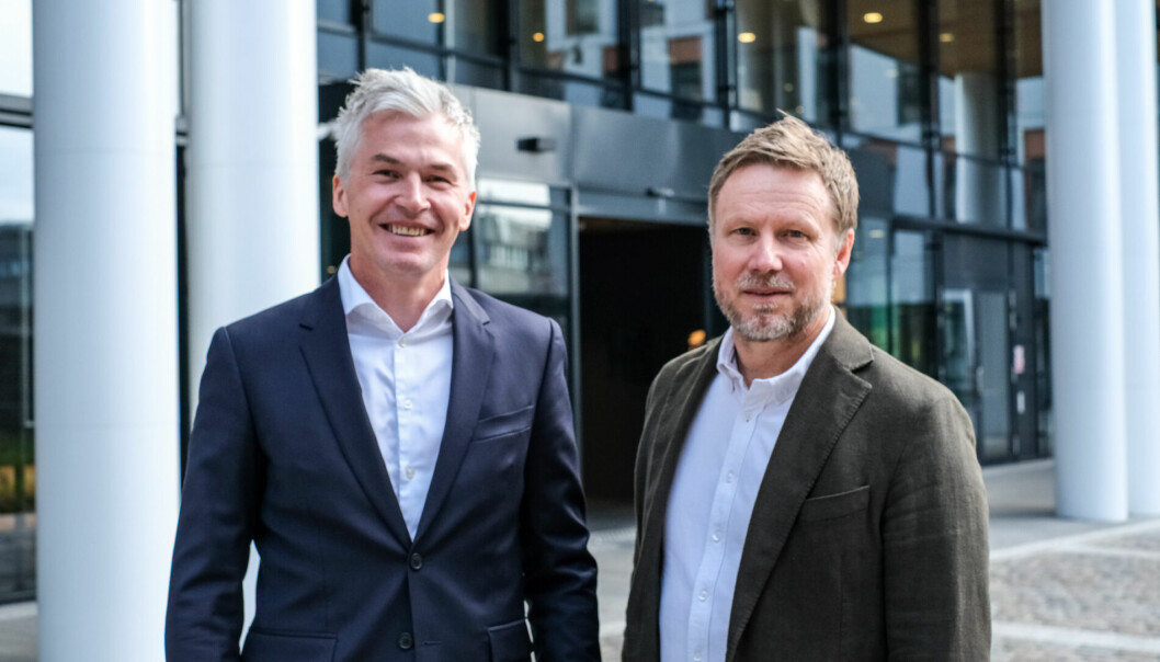 Hans Sigvart Hansen (tv) blir ny konsulentsjef i Atea. Administrerende direktør Ole Petter Saxrud mener Hansen blir sentral i arbeidet med å ta en tydeligere posisjon i konsulentmarkedet. (Foto: Atea)