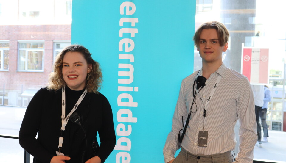 KARRIERE: Gyda Sæter og Jørgen Skimmeland er med å arrangere karrieredagen ettermiddagen@ifi, som er en miniversjon av hovedarrangementet dagen@ifi som er på høsten. (Foto: Elise Lystad) KARRIERE: Gyda Sæter og Jørgen Skimmeland er med å arrangere karrieredagen ettermiddagen@ifi, som er en miniversjon av hovedarrangementet dagen@ifi som er på høsten. (Foto: Elise Lystad)