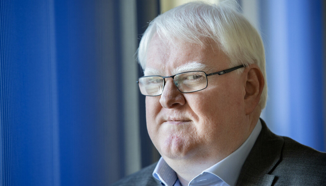 SKUFFET: Norges Blindeforbund har store utfordringer med å finne gode, universelt utformede løsninger. Her ved leder Terje André Olsen (Foto: Blindeforbundet / Tom-Egil Jensen) SKUFFET: Norges Blindeforbund har store utfordringer med å finne gode, universelt utformede løsninger. Her ved leder Terje André Olsen (Foto: Blindeforbundet / Tom-Egil Jensen)