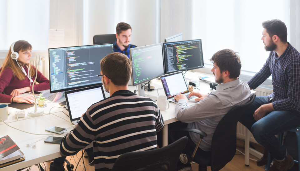 MODELLMAKT: Et fenomen som kan inntreffe i autonome produktteam, er at produkteieren og deltakere fra kjernevirksomheten kan bli utsatt for utviklermiljøets modellmakt. (Foto: Istock) MODELLMAKT: Et fenomen som kan inntreffe i autonome produktteam, er at produkteieren og deltakere fra kjernevirksomheten kan bli utsatt for utviklermiljøets modellmakt. (Foto: Istock)