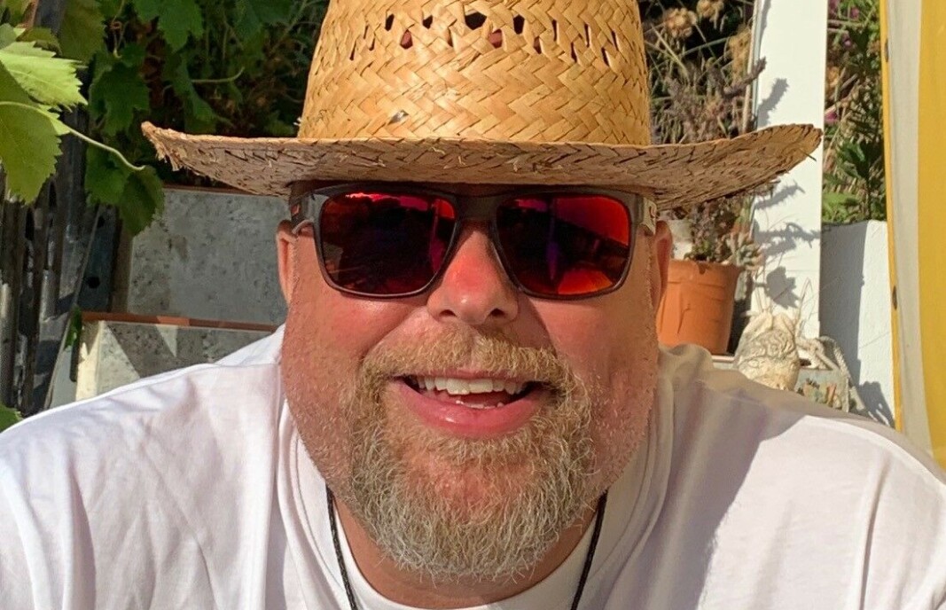 PÅ MED FERIEHATTEN: Når Thomas ikke leder it-sikkerheten i Atea i sommer, skal han tilbringe tid med barna. (Foto: Thomas Tømmernes) PÅ MED FERIEHATTEN: Når Thomas ikke leder it-sikkerheten i Atea i sommer, skal han tilbringe tid med barna. (Foto: Thomas Tømmernes)