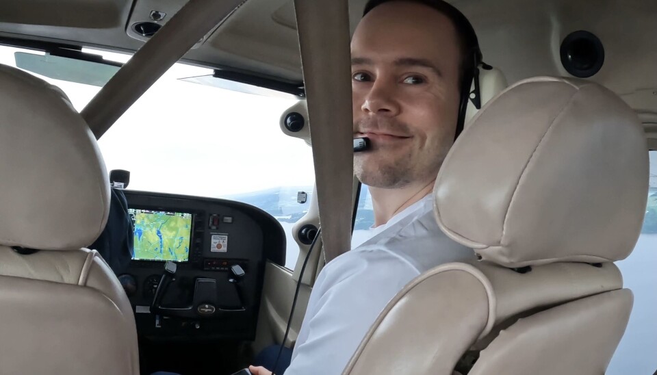 FRITID: Mathias i Posten Norge på tur med småfly i sommer. (Foto: Privat) FRITID: Mathias i Posten Norge på tur med småfly i sommer. (Foto: Privat)