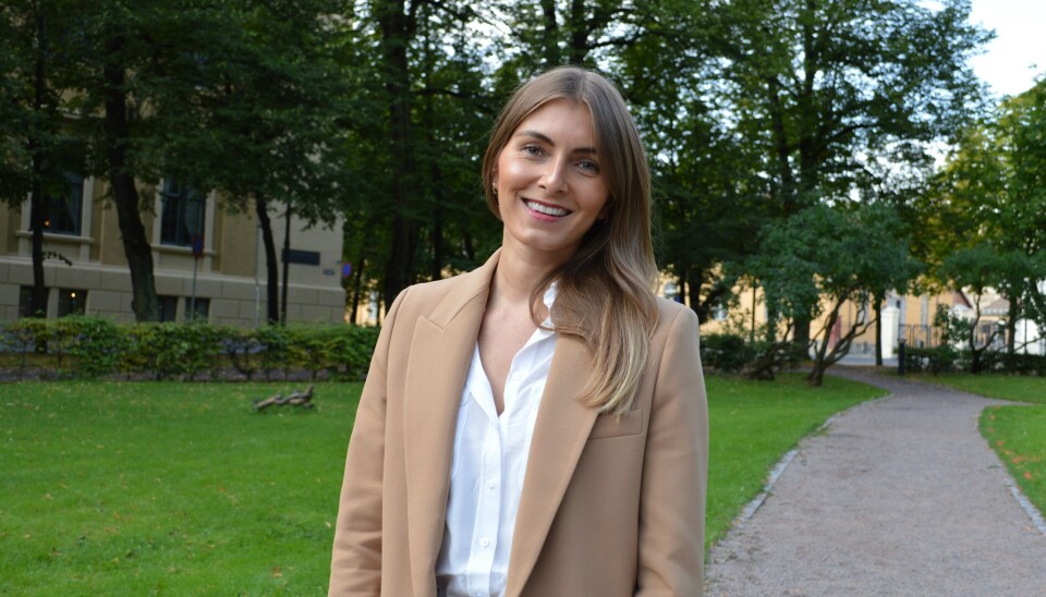 DATA: Som konsulent i Glitni får Carina Eikaas videreutviklet sin kompetanse innenfor dataanalyse. (Foto: Glitni) DATA: Som konsulent i Glitni får Carina Eikaas videreutviklet sin kompetanse innenfor dataanalyse. (Foto: Glitni)