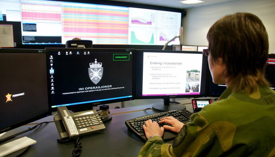 ALARM: Riksrevisjonen slår alarm ved flere sider av informasjonssikkerheten i forsvaret. (Foto: Forsvaret)