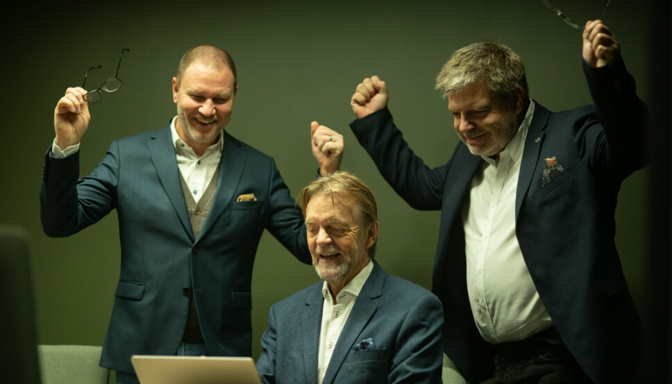 GLADE KARER: Det er stas å være finalist til årets Smartby-awards. Her ved Green Edge Compute, fra venstre Patrik J. Hagelin, Jan Georg Larsen og Svein H. Olavesen. (Foto: Rune Hammerstad)