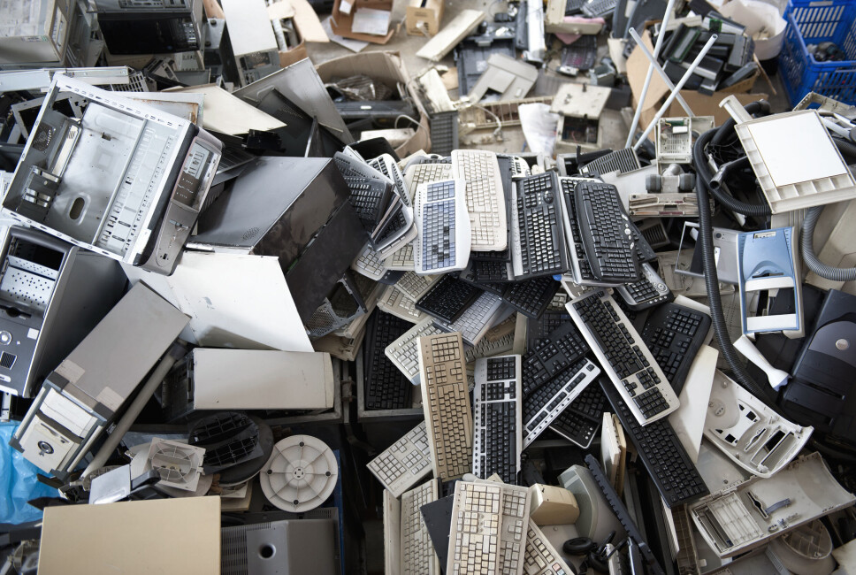 RYDDEJOBB: Det må gjøres en ryddejobb i vårt digitale rot for miljøets skyld, mener artikkelforfatteren. (Foto: Istock)