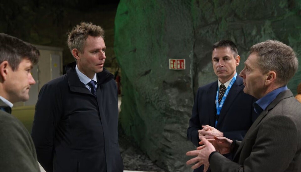 ÅPNET: Forsknings- og høyere utdanningsministeren åpner Norges nye lagringssystem for forskningsdata i en nedlagt gruve på Vestlandet. F.v: Mats Andersson (Lefdal Mine Datacenter), Ola Borten Moe, Gunnar Bøe (Sigma2) og Jørn Skaane (Lefdal Mine Datacenter). Foto: (Andreas Bach/Sigma2 AS) ÅPNET: Forsknings- og høyere utdanningsministeren åpner Norges nye lagringssystem for forskningsdata i en nedlagt gruve på Vestlandet. F.v: Mats Andersson (Lefdal Mine Datacenter), Ola Borten Moe, Gunnar Bøe (Sigma2) og Jørn Skaane (Lefdal Mine Datacenter). Foto: (Andreas Bach/Sigma2 AS)