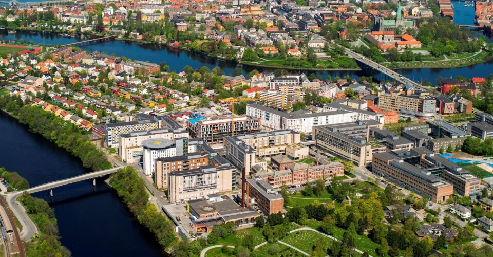 INGEN VEI UTENOM: St. Olavs Hospital i Trondheim må leve med Helseplattformen. Det finnes i praksis ikke alternativer. (Foto: St Olavs Hospital)