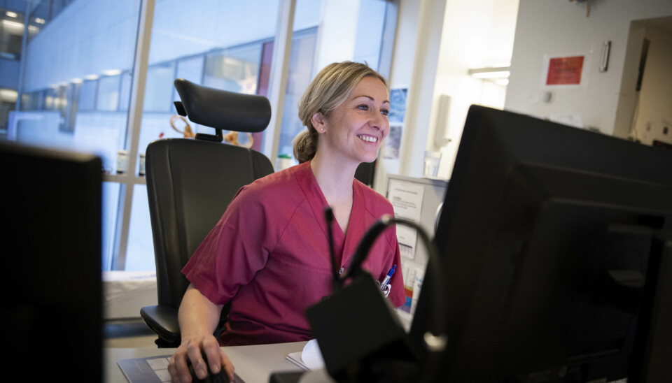 DIGITALE SPØRRESKJEMA: Stadig flere pasienter i Helse Sør-Øst følges nå opp fra hjemmet gjennom spørreskjemaer som sendes digitalt. (Alle foto: Helse Sør-Øst) DIGITALE SPØRRESKJEMA: Stadig flere pasienter i Helse Sør-Øst følges nå opp fra hjemmet gjennom spørreskjemaer som sendes digitalt. (Alle foto: Helse Sør-Øst)