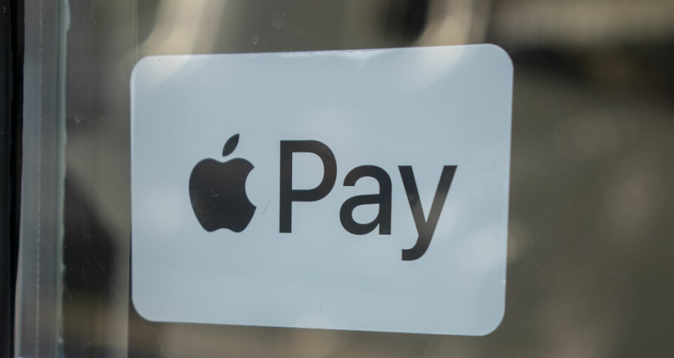 DÅRLIG NYHET: Sbankens kunder har fått beskjed om at de etter fusjonen med DNB ikke får lov å bruke Sbanken-kortet til å betale med Apple Pay. (Foto: Istock)