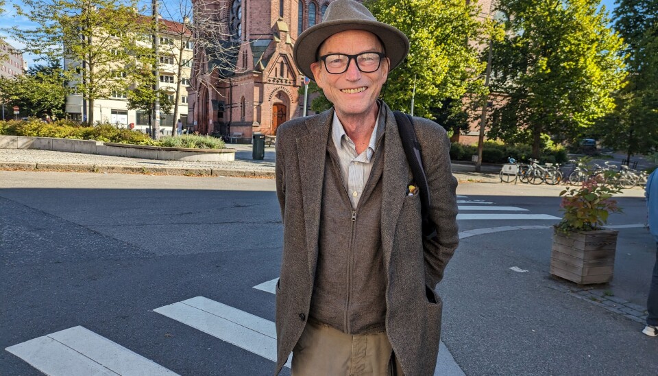 IT-MANN SELV: Thomas Hylland Eriksen er ikke bare opptatt av hvordan it påvirker oss, han er engasjert selv, og har hatt egen nettside siden nittitallet. (Foto: Anders Løvøy) IT-MANN SELV: Thomas Hylland Eriksen er ikke bare opptatt av hvordan it påvirker oss, han er engasjert selv, og har hatt egen nettside siden nittitallet. (Foto: Anders Løvøy)