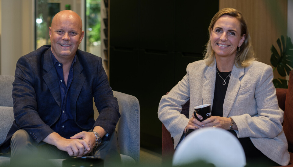UTVIDER: Stavanger-selskapet Cyviz utvider markedet med nytt kontor i Nederland. Her med CEO Espen Gylvik (t.v) og kommunikasjonsdirektør Ellen K. Lome. (Foto: Sigmund Sagberg)