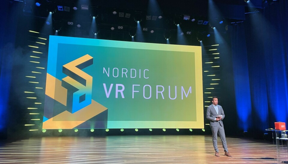 VR-FORUM: Keith Mellingen i VRINN åpner Nordic VR-Forum på Hamar. (Foto: Sverre Stenseng)