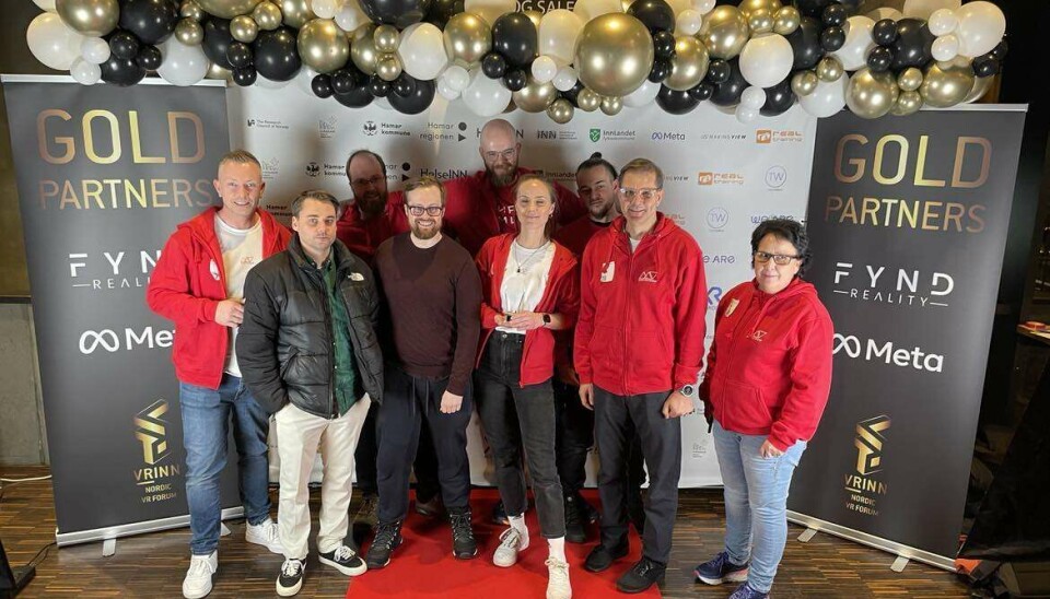 PRISVINNERE: Making View fra Hamar har siden 2005 jobbet med visuell spydspissteknologi. Under Nordic VR-forum i år vant de VRINN-Awards for beste helsesimulering, etter å ha blitt stemt frem av en internasjonal jury. (Foto: Making View)