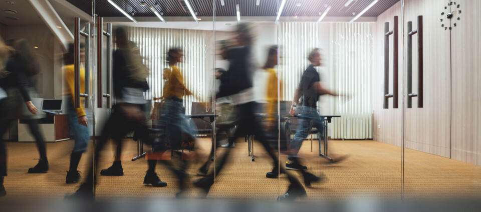 TEKNOLOGI OG PRODUKTIVITET: Åpne kontorlandskap kan være både positivt og negativt. (Foto: Istock)