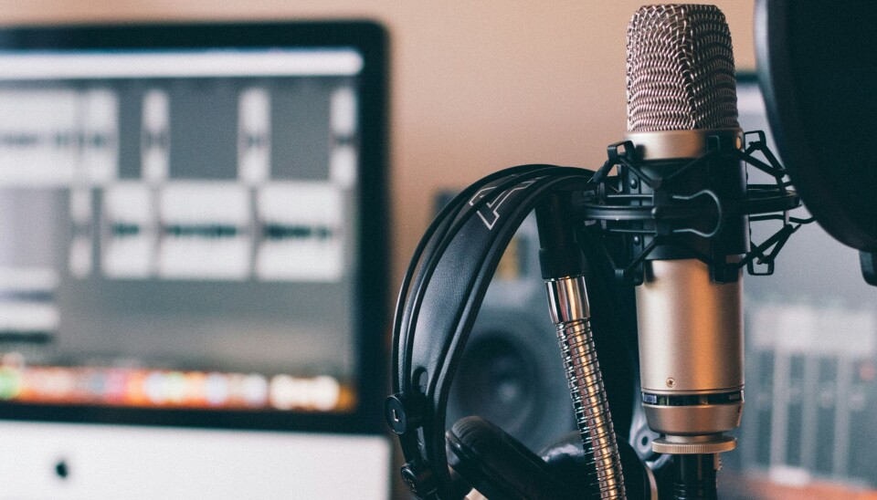 STØTTE: Av de nærmere 23 millionene som i år deles ut, går 17 millioner til små, lokale medium, som lokalaviser og nærradio. (Foto: Unsplash)