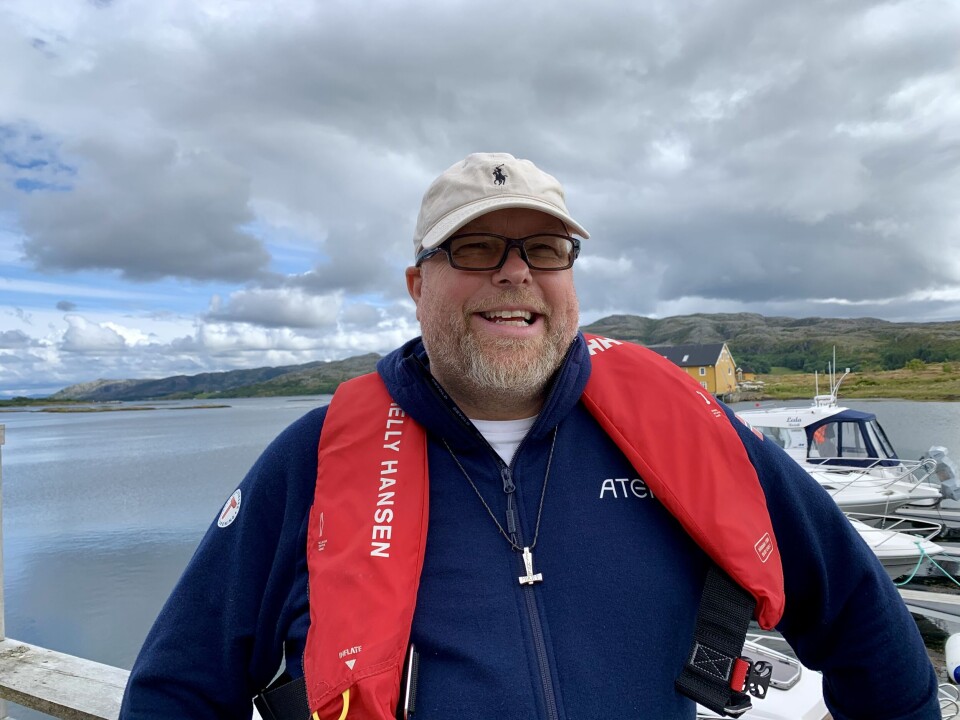 SOMMERFERIE: Det har vært en travel vår for Thomas Tømmernes, og det later ikke til at høsten blir noe roligere. I sommer har han planlagt å fiske - både i sjø og med fluestanga, men han har også kjøpt inn flere bøker. (Alle foto: Eirill Tømmernes)