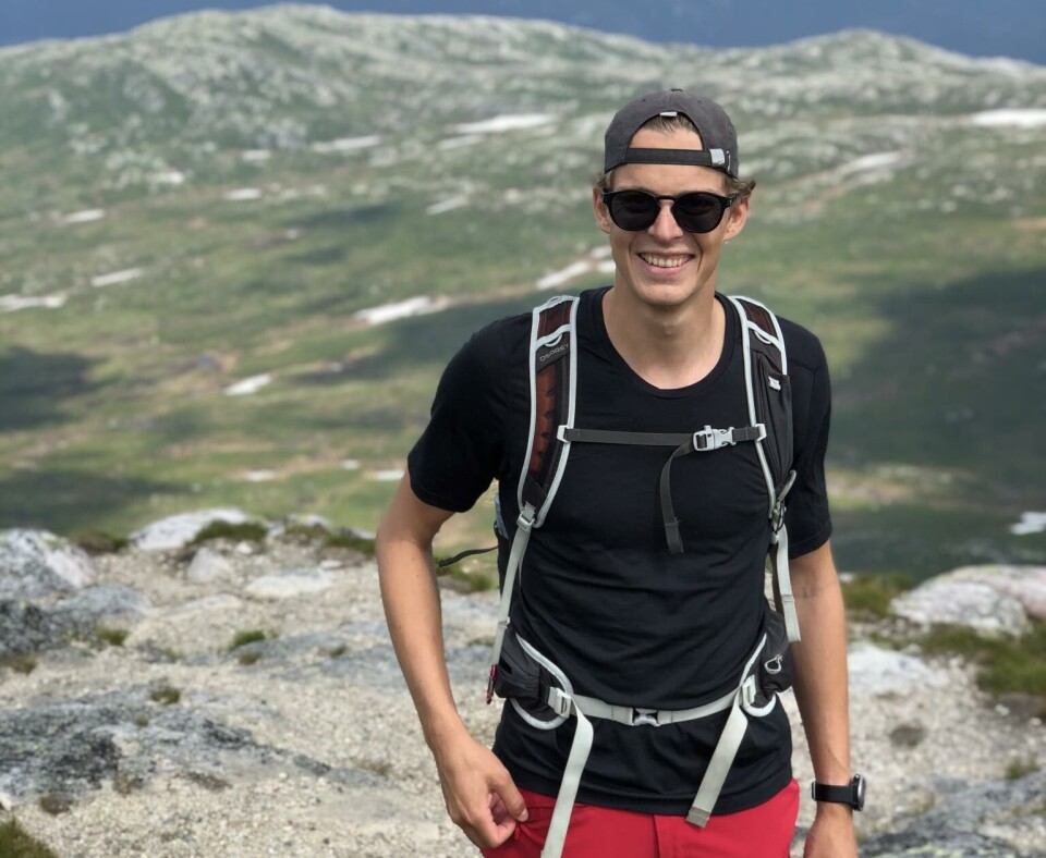 AKTIV FERIE: Petter Sandstad Torgersen i BDO er glad i å gå og løpe turer i fjellet, sykle i marka, spille golf og gå på rulleski. Ja, egentlig alle former for bevegelse og konkurranser. (Foto: privat)