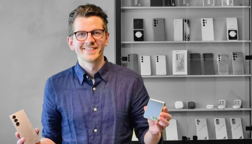 NYE MODELLER: Petter Worum Daling, produktspesialist i Samsung Electronics Norge, viser frem de nye brettbare Galaxy Z Fold6 og Galaxy Flip6. (Foto: Frank Johnsen) Petter Worum Daling, produktspesialist i Samsung Electronics Norge. (Foto: Frank Johnsen)