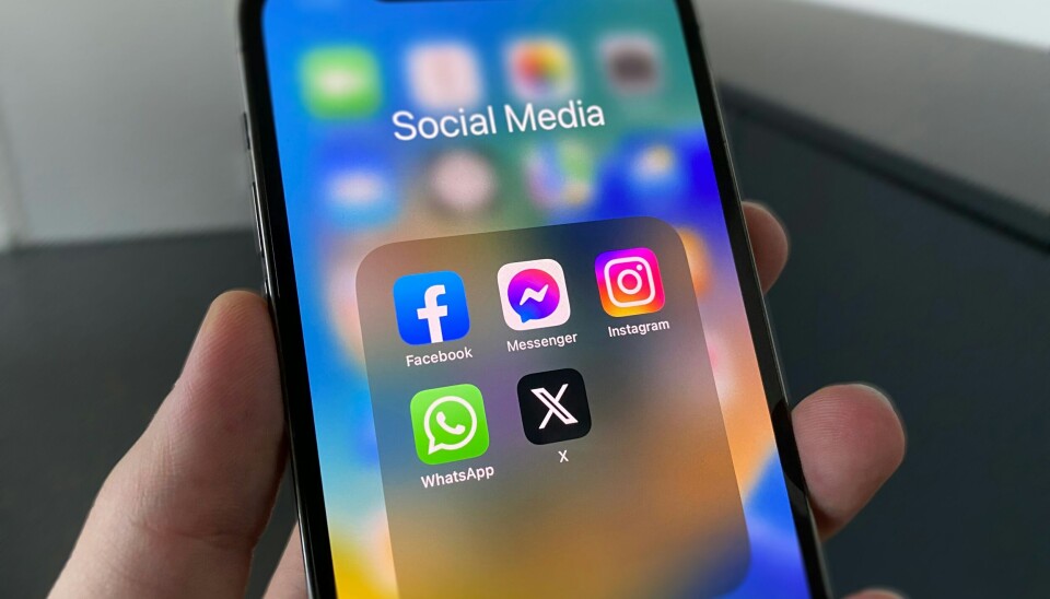 VIL SAMARBEIDE: X sier de vil samarbeide med det irske datatilsynet og slutte å bruke personopplysninger fra europeiske brukere til å trene KI-roboten Grok. (Foto: Unsplash)