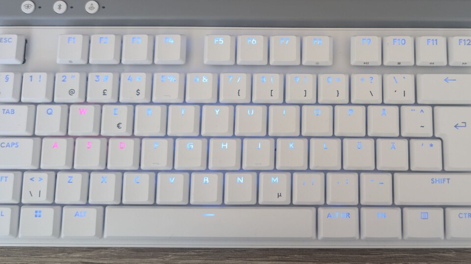 SPILLTASTATUR: G515 LIGHTSPEED TKL er et nytt trådløst spilltastatur fra Logitech, men det fungerer også ypperlig til skole eller jobb. (Alle foto: Marius Henriksen)