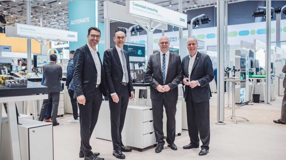 AUTOMATISERER: Festo, som produsent av pneumatisk og elektrisk automatiseringsteknikk, tar i fremtiden i bruk PLCnext Technology, som er det åpne økosystemet for moderne automasjon fra Phoenix Contact, i intelligente enheter. Den nye produktgenerasjonen ventes på markedet mot slutten av året. (Skjermdump: Phoenix Contact)