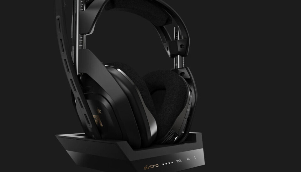 ASTRO A50: Ut av boksen finner vi et par hodetelefoner som oser av kvalitet. (Skjermdump: Logitech)