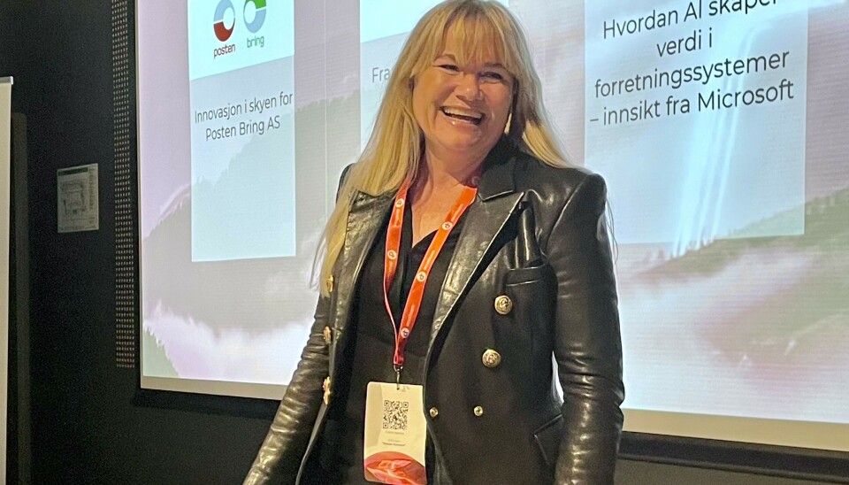 GLAD: Avdelingsdirektør Anne Ruth Gjerstad, med ansvar for modernisering og videreutvikling av forretningsløsninger i Posten Bring, gledet seg til å snakke om skyreisen til selskapet under Devoteams konferanse Forretningssystemer 2025. (Foto: Sverre Stenseng)
