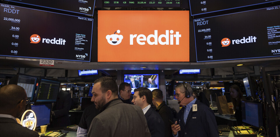 STRID OM KI: Reddit går til sak mot bruk av innholdet på sidene sine til KI-trening. Her fra en handelsdag på New York-børsen våren 2024.