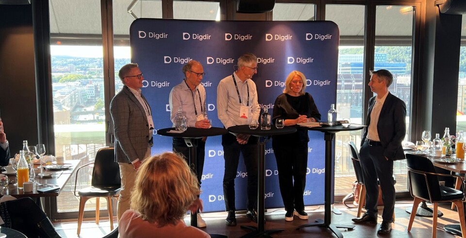 OMSTILLING I PRAKSIS: Nils Brede Moe, forsker ved Sintef, Knut N. Kjær, professor ved NMBU og tidligere sjef for Oljefondet, Joachim Lystad, leder av Digitaliseringsrådet og Kristin Clemet, leder i tankesmien Civita, debatterte i forkant av Digitaliseringskonferansen hvordan få til digital omstilling i praksis. Debatten ble ledet av Digdir-direktør Frode Danielsen.