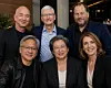 KI-mashup av Jeff Bezos, Tim Cook, Marc Benioff, Jensen Huang, Lisa Su og Ruth Porat.