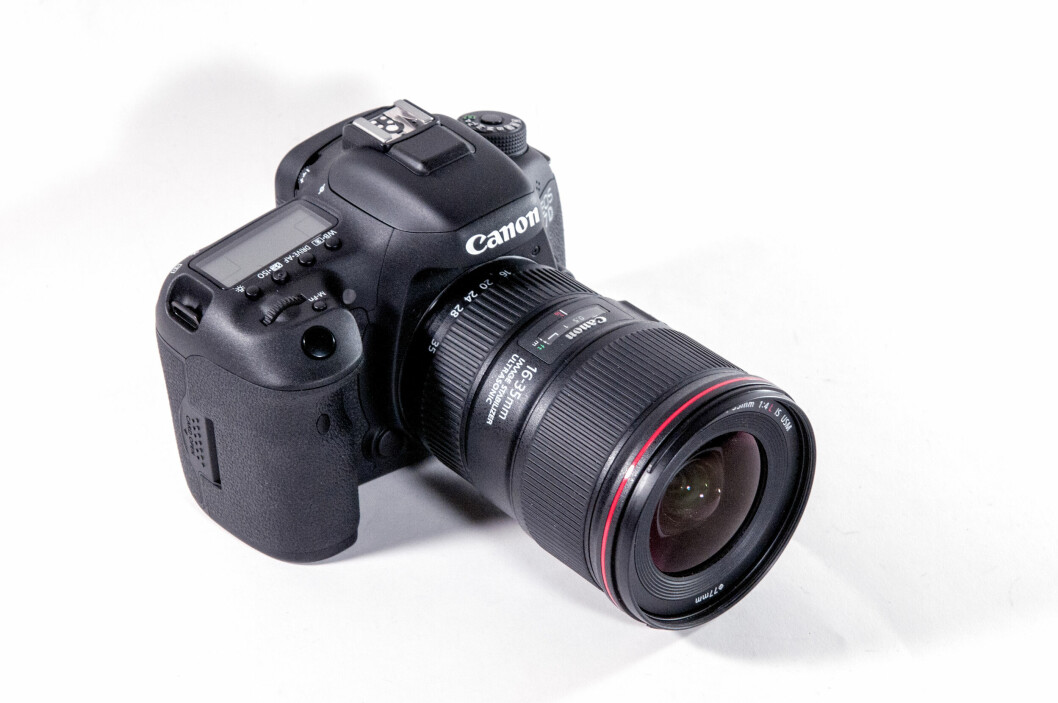 SOLID: Canon EOS 7D Mark II ser ut som et solid speilreflekskamera – og er det. (Alle foto: Toralv Østvang)