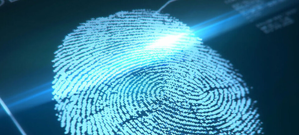 FORT KLEMT: Fingeravtrykk som presses mot et flate kan bli forvrengt. Amerikanske forskere jobber nå med en løsning for å lese av biometrien på avtstand. FORT KLEMT: Fingeravtrykk som presses mot et flate kan bli forvrengt. Amerikanske forskere jobber nå med en løsning for å lese av biometrien på avtstand.