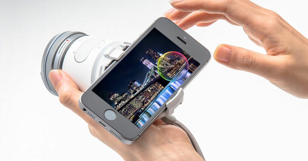 KAMERAMOBIL: Olympus vil ikke la Sony være alene om å tilby objektivkamera til mobilbrukere.