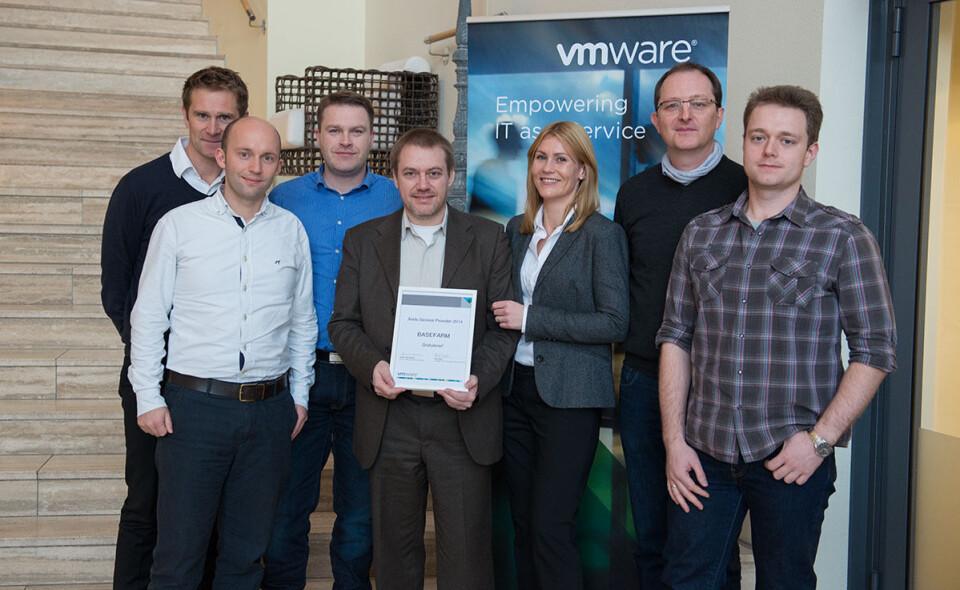VERDIG: Det er ingen tvil om at Basefarm er en verdig vinner av Årets Service Provider, sier Kristine Dahl Steidel som er Country Manager i VMware Norge. (Pressefoto: Basefarm) VERDIG: Det er ingen tvil om at Basefarm er en verdig vinner av Årets Service Provider, sier Kristine Dahl Steidel som er Country Manager i VMware Norge. (Pressefoto: Basefarm)