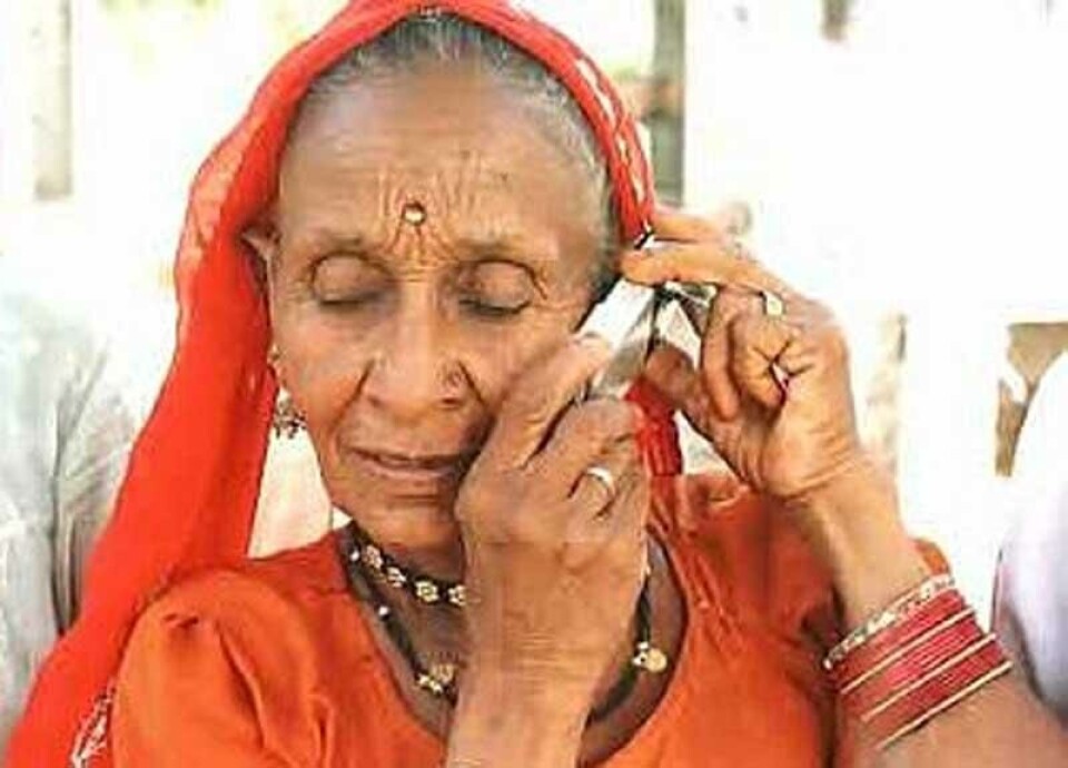 OPPGRADERER FOR HUNDREVIS AV MILLIONER: Halve Indias befolkning nås av Uninor, som nå bytter ut hele nettverket med Huawei som leverandør. Illustrasjon: Uninor OPPGRADERER FOR HUNDREVIS AV MILLIONER: Halve Indias befolkning nås av Uninor, som nå bytter ut hele nettverket med Huawei som leverandør. Illustrasjon: Uninor