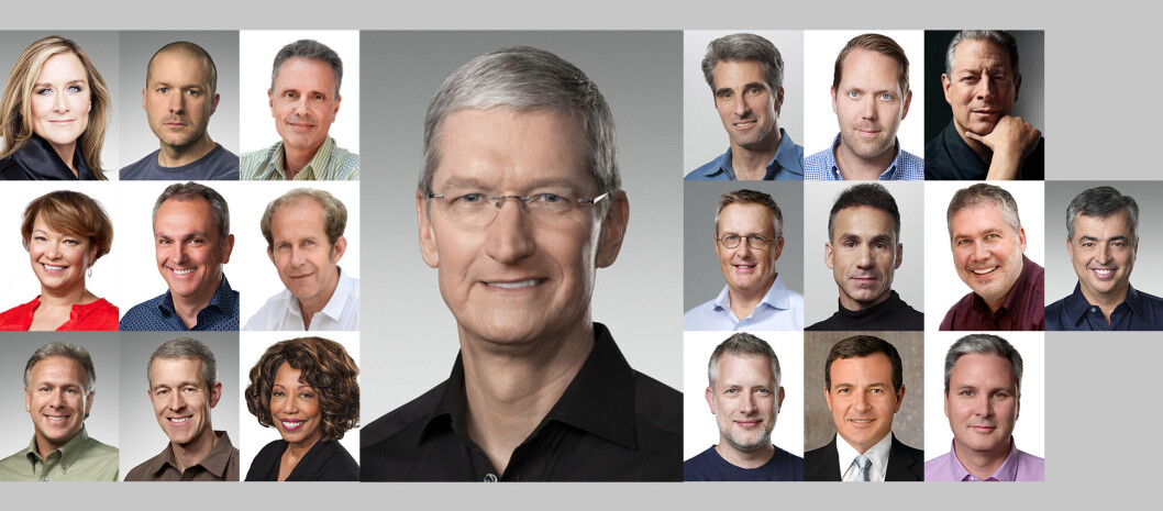 GRUNNLOVSSTRID: Apple-ledelsen, med toppsjefen Tim Cook i midten, mener at FBI-kravet er i strid med den amerikanske grunnloven. (Foto: Apple. Montasje: Macworld.no) GRUNNLOVSSTRID: Apple-ledelsen, med toppsjefen Tim Cook i midten, mener at FBI-kravet er i strid med den amerikanske grunnloven. (Foto: Apple. Montasje: Macworld.no)