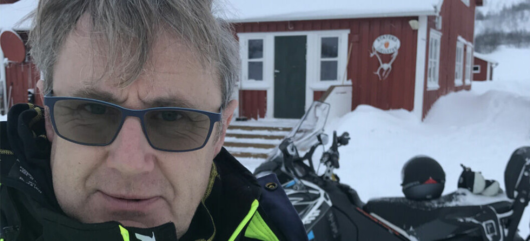 PASS PÅ: - Ikke stol på at du har dekning over alt i fjellet, sier dekningsdirektør Bjørn Amundsen i Telenor. Foto: Telenor