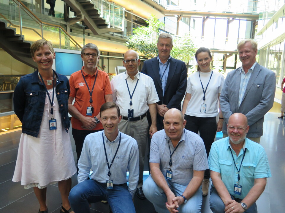 TEAMET: Det interne kontraktsteamet hos Evry gleder seg over vellykte forhandlinger med Statens vegvesen. (Foto: Evry)